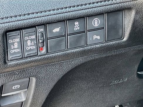 Used 2022 Honda Odyssey Touring image 10