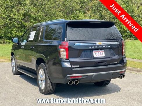 Used 2023 Chevrolet Suburban Premier AWD/4WD image 5