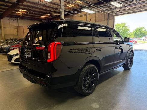 Used 2025 Ford Expedition Platinum w/ Stealth Appearance Package AWD/4WD image 5