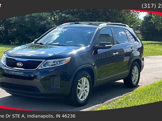 Used 2015 Kia Sorento LX image 1