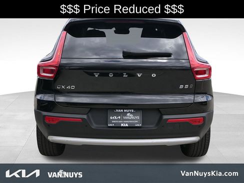 Used 2025 Volvo XC40 B5 Core AWD/4WD image 35