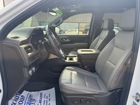 Used 2022 GMC Yukon SLT w/ SLT Premium Package RWD image 14