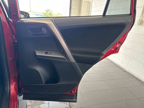 Certified 2016 Toyota RAV4 LE AWD/4WD image 45