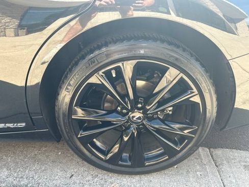 Used 2022 Lexus ES 300h F Sport w/ Accessory Package 2 FWD image 37
