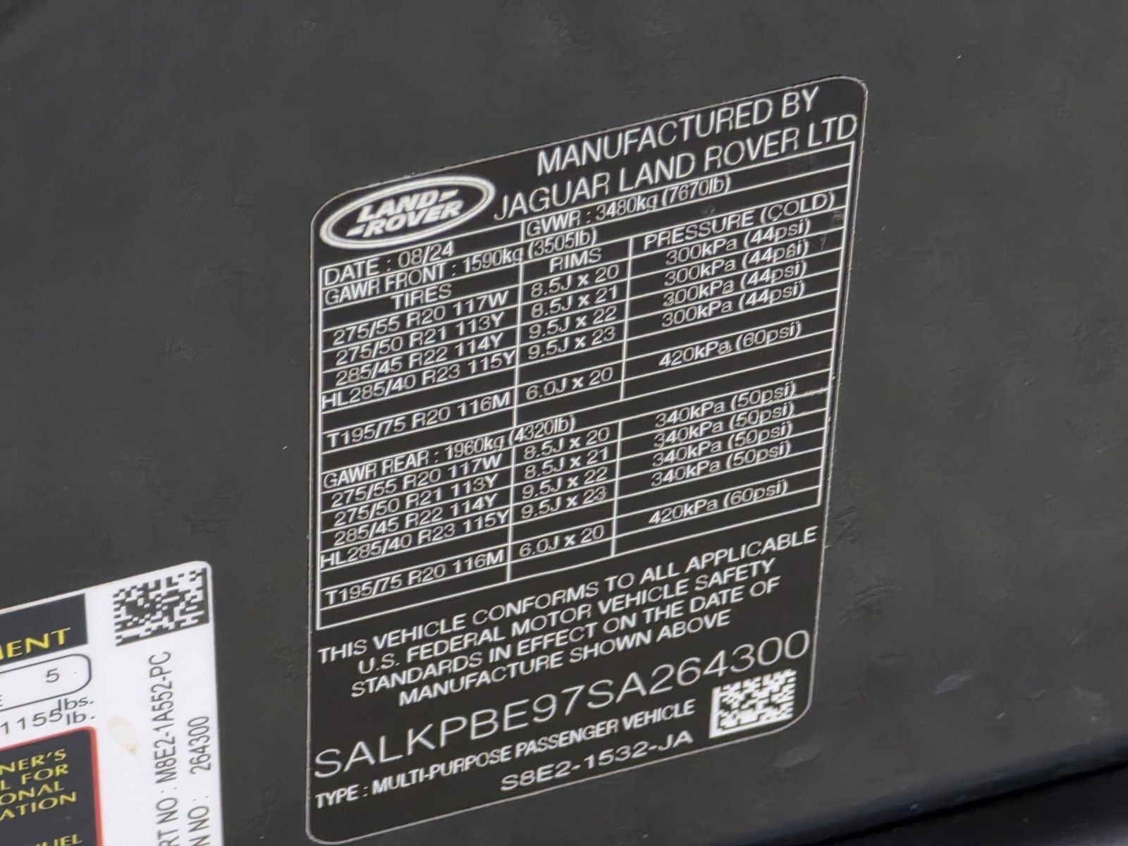 Used 2025 Land Rover Range Rover Long Wheelbase SE AWD/4WD image 35