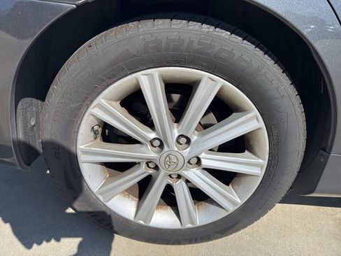 Used 2012 Toyota Camry XLE image 12