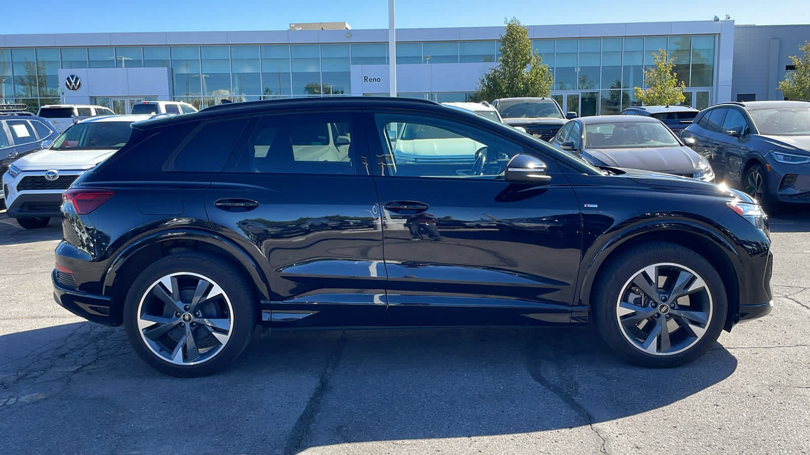 Used 2023 Audi Q4 e-tron Premium AWD/4WD image 4