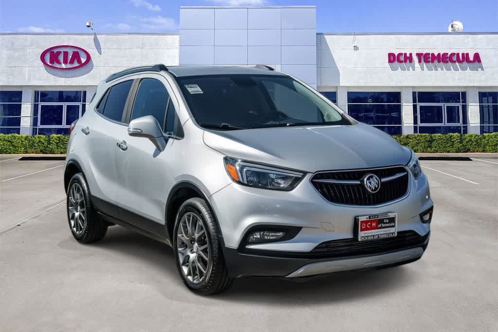Used 2019 Buick Encore Sport Touring FWD image 3