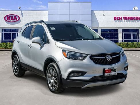 Used 2019 Buick Encore Sport Touring FWD image 3