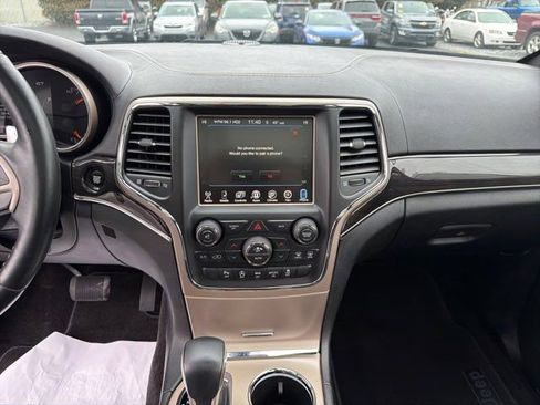 Used 2017 Jeep Grand Cherokee Overland image 31