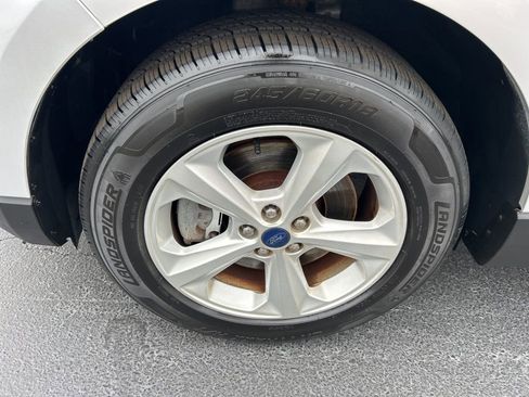 Used 2017 Ford Edge SE w/ Cargo Accessory Package image 24