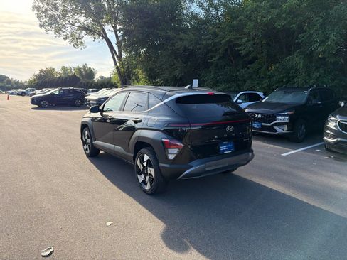 Used 2024 Hyundai Kona Limited AWD/4WD image 3