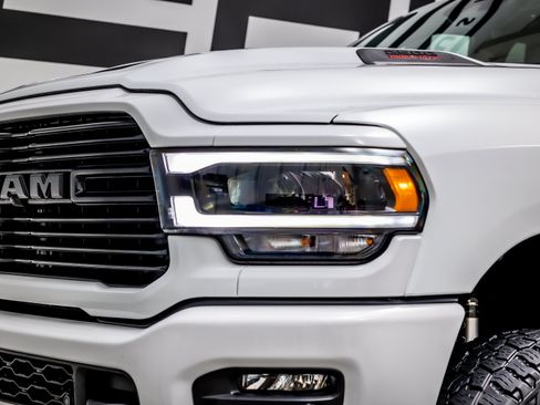 Used 2023 RAM 2500 Laramie AWD/4WD image 15