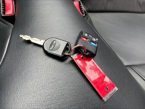 Used 2006 Ford Mustang GT RWD image 12
