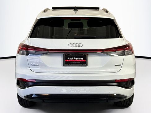 Used 2024 Audi Q4 e-tron Premium AWD/4WD image 6