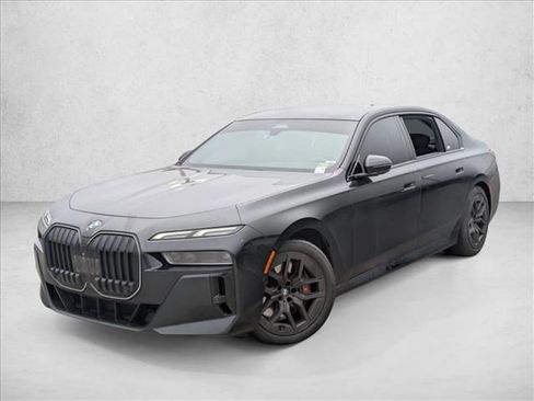 Used 2024 BMW 760i xDrive w/ Premium Package image 1