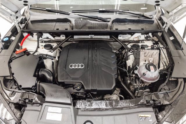 Used 2023 Audi Q5 2.0T Premium Plus w/ Premium Plus Package AWD/4WD image 3