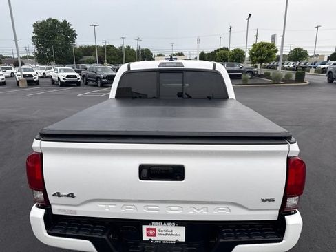 Used 2023 Toyota Tacoma SR AWD/4WD image 12