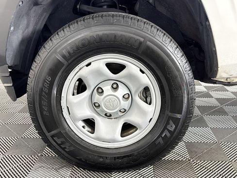 Used 2022 Toyota Tacoma SR image 33