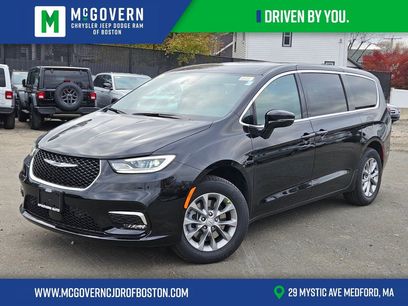 New 2026 Chrysler Pacifica Select