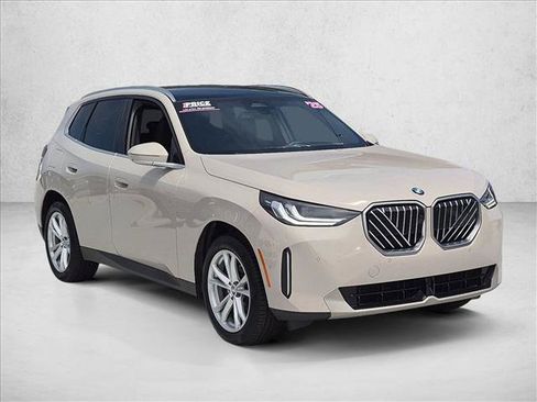 Used 2025 BMW X3 xDrive30i w/ Premium Package AWD/4WD image 3