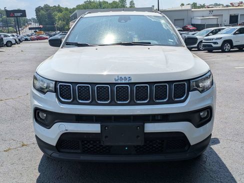 Used 2024 Jeep Compass Latitude AWD/4WD image 9