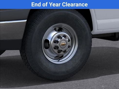 New 2025 Chevrolet Express 4500 w/ Power Convenience Package image 9