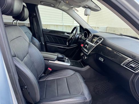 Used 2016 Mercedes-Benz GL 550 4MATIC image 27