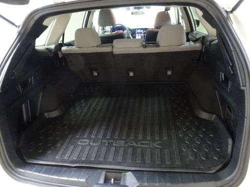 Used 2020 Subaru Outback Premium image 34
