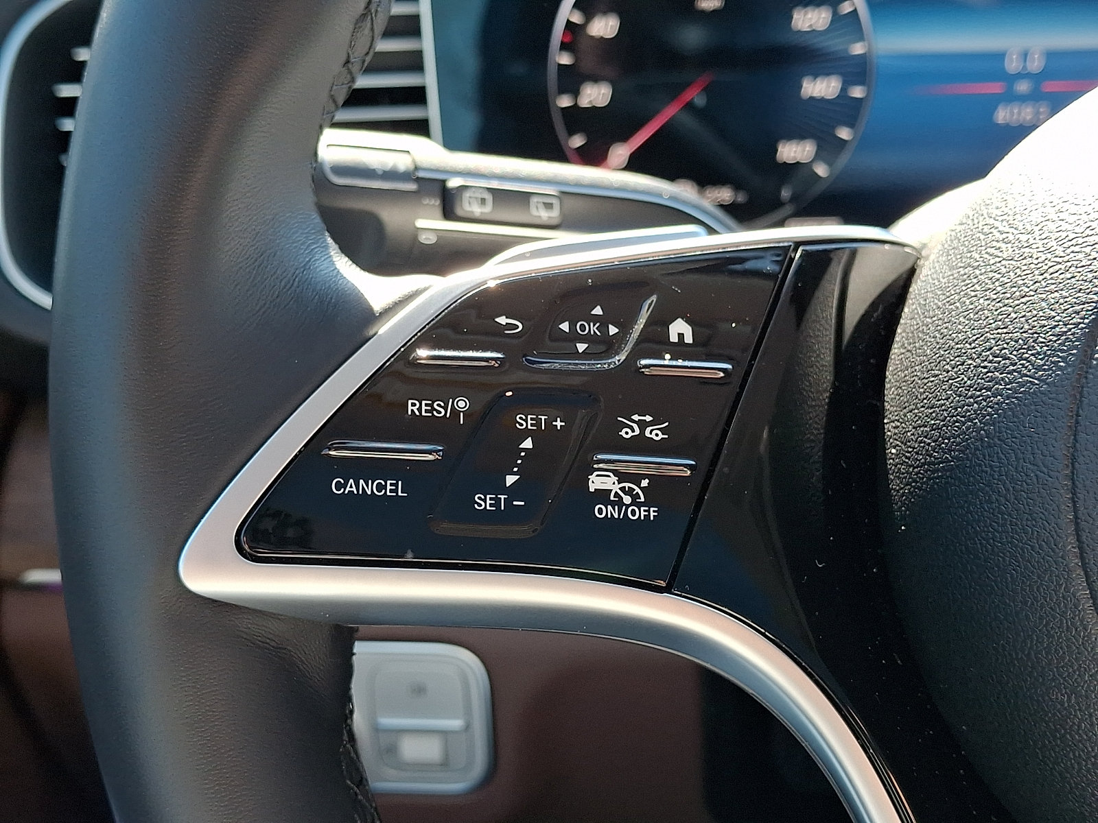 Certified 2026 Mercedes-Benz GLE 450 4MATIC image 23