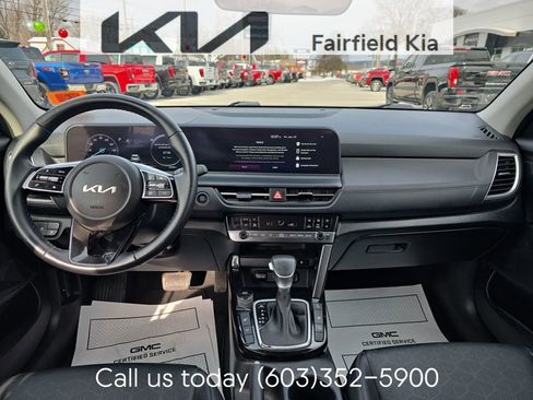 Used 2024 Kia Seltos EX image 12