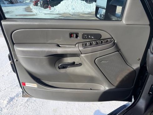 Used 2007 GMC Sierra 3500 SLT w/ Heavy-Duty Power Package image 26