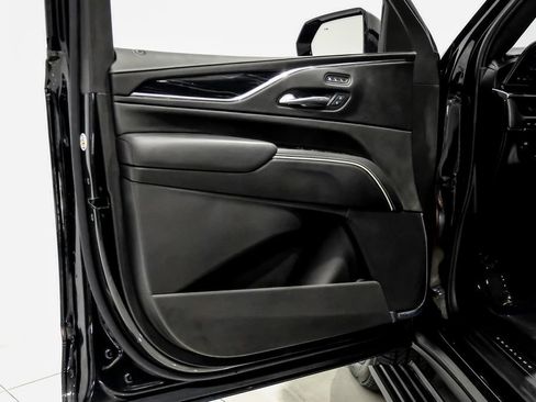 Used 2024 Cadillac Escalade V w/ LPO, ONYX Package AWD/4WD image 41