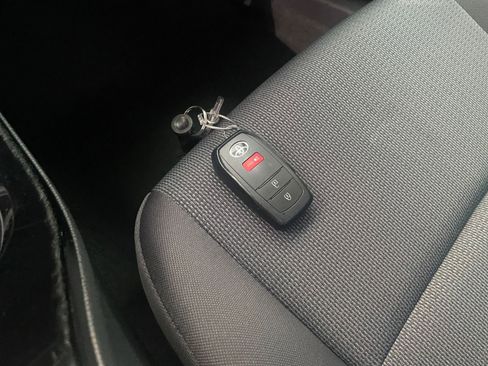 Used 2025 Toyota Prius LE image 22