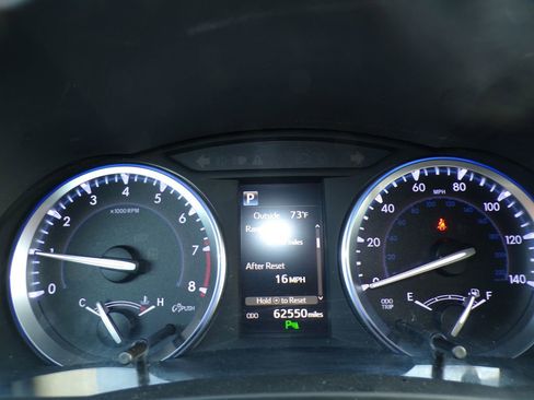 Used 2018 Toyota Highlander Limited w/ Protection Package #3 AWD/4WD image 25