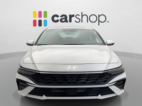 Used 2026 Hyundai Elantra Limited FWD image 8