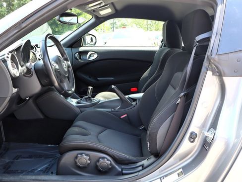 Used 2011 Nissan 370Z Coupe w/ Sport Pkg RWD image 20