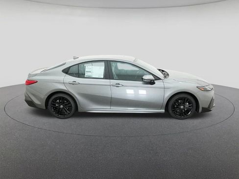 New 2026 Toyota Camry SE image 11