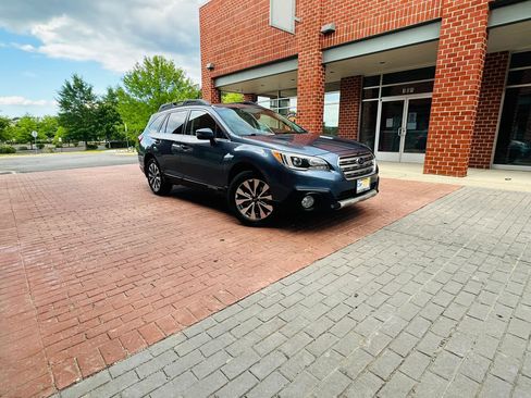 Used 2017 Subaru Outback 2.5i Limited AWD/4WD image 1