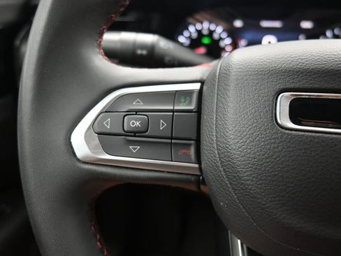 Used 2025 Jeep Compass Trailhawk w/ Trailer Tow Group AWD/4WD image 14