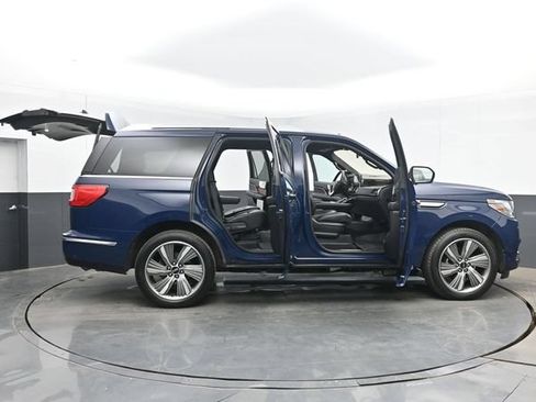 Used 2018 Lincoln Navigator Reserve w/ Technology Package AWD/4WD image 58