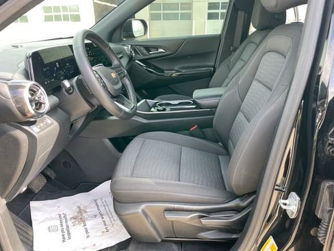 Used 2026 Chevrolet Equinox LT AWD/4WD image 19