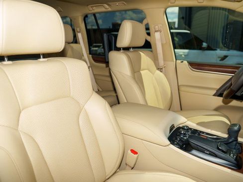 Used 2018 Lexus LX 570 4WD image 18