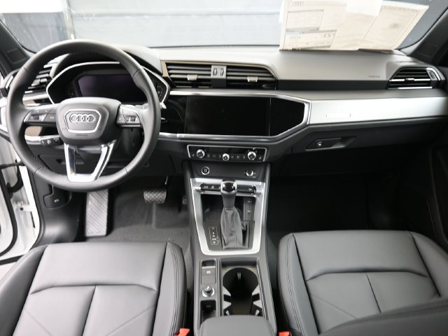 Used 2025 Audi Q3 2.0T Premium w/ Convenience Plus Package AWD/4WD image 18