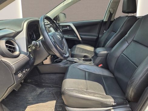 Used 2017 Toyota RAV4 XLE FWD image 15