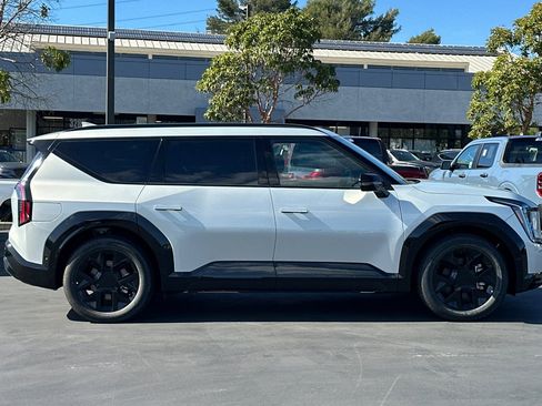 New 2026 Kia EV9 Land image 3