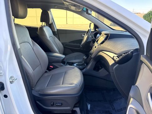 Used 2017 Hyundai Santa Fe Sport image 17