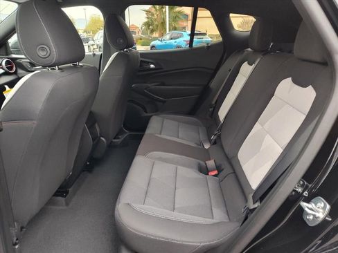 New 2026 Chevrolet Trax RS w/ Sunroof Package image 7