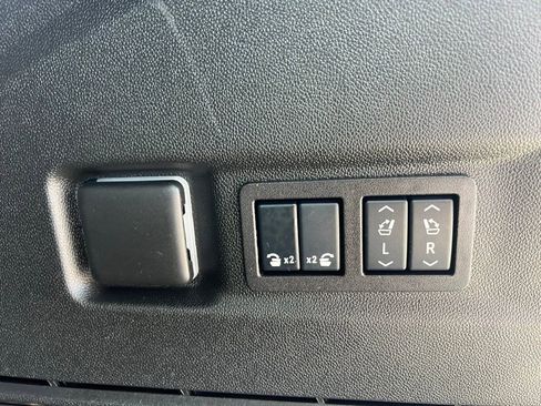 Used 2025 Chevrolet Suburban RST w/ Comfort Package AWD/4WD image 26