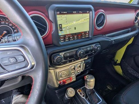Used 2023 Jeep Wrangler Rubicon AWD/4WD image 15